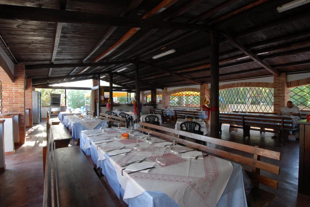 Villaggio Camping Uria Foce Varano Exteriér fotografie