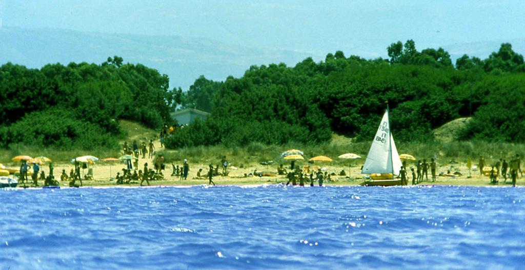 Villaggio Camping Uria Foce Varano Exteriér fotografie