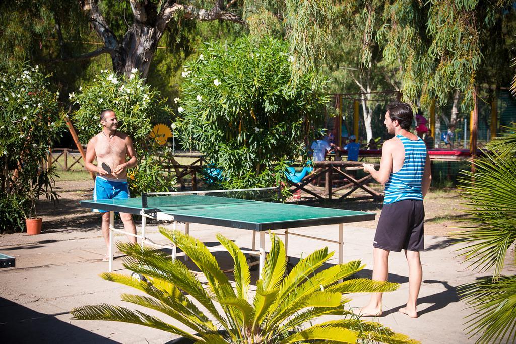 Villaggio Camping Uria Foce Varano Exteriér fotografie